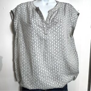 Hilary Radley Women's Black White Cap Sleeve Blouse- Size M